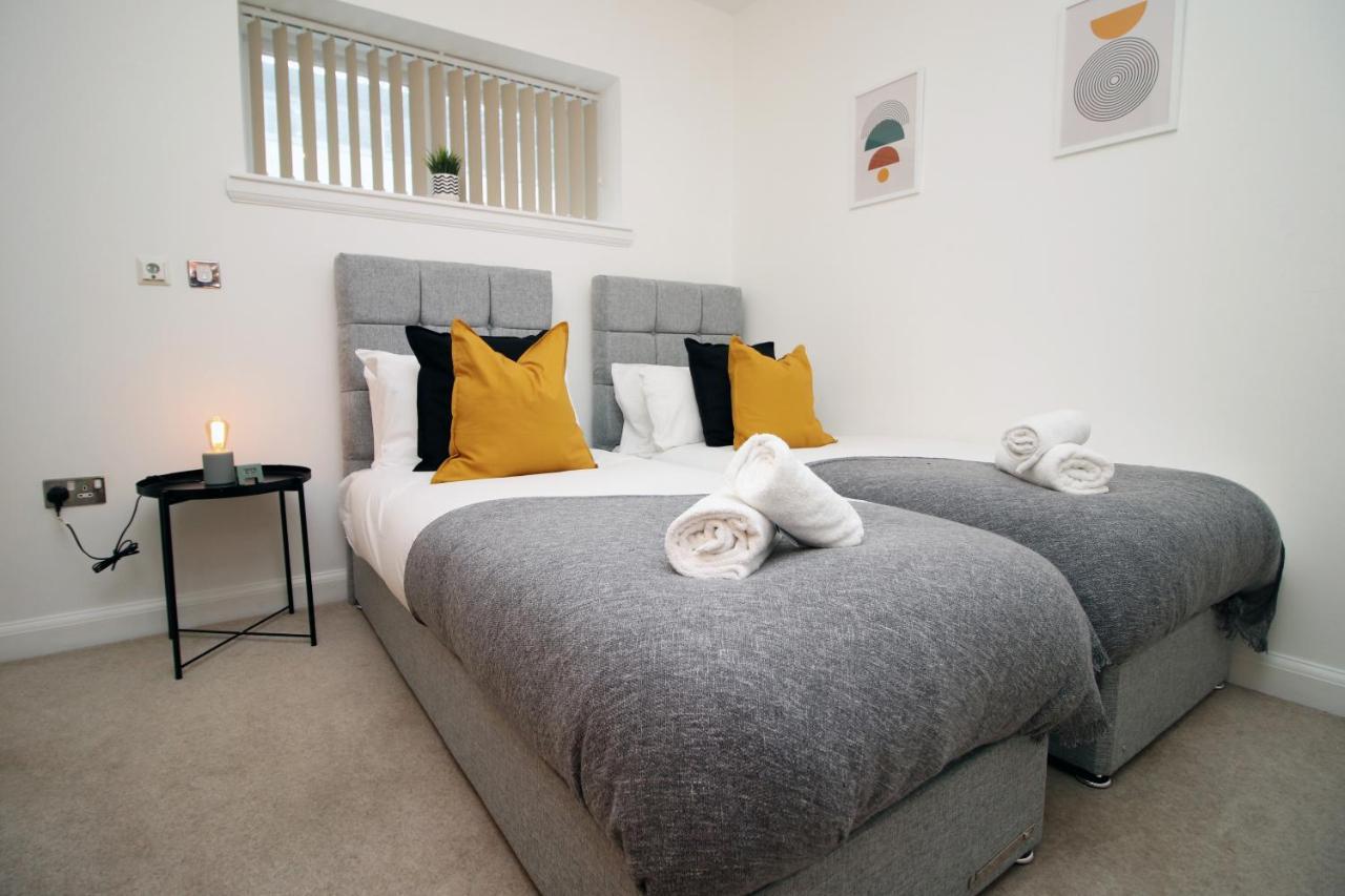 No 2 Under The Clock By Ssw - 2Br, Right In The City Centre, Sleeps 6 カーディフ エクステリア 写真
