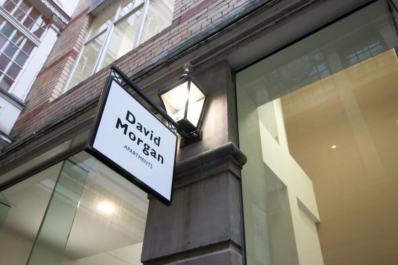 No 2 Under The Clock By Ssw - 2Br, Right In The City Centre, Sleeps 6 カーディフ エクステリア 写真